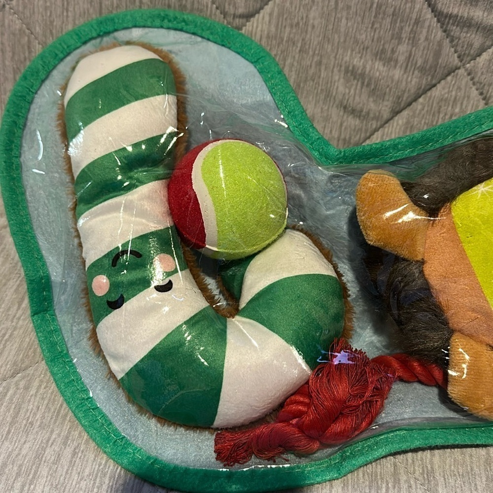 Festive Dog Toy Set with Santa and Stocking Jitter all the way - Picture 9 of 10